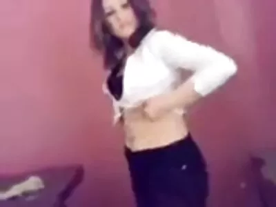 سبزه داغ عزیز روی انیمیشن شهوانی زانو