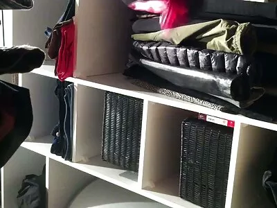 نوزاد در خارج از منزل کیر انیمیشن یک شخص را جک می کند