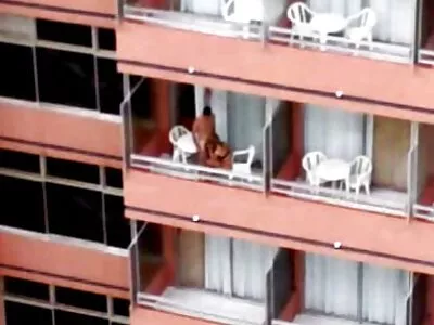 سوار شدن به یک عضو سخت انيميشن سكسي به سرعت