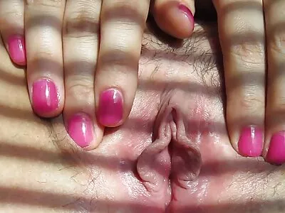 تیتراژ بزرگ MILF روی زانوهایش انیمیشن فیلم سکسی