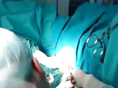 بنابراین دوست دختر بور بسیار زیبا با گربه خود سرگرم می شود و قبل از آن یک دمنده بزرگ می کند شهوانی انیمیشن